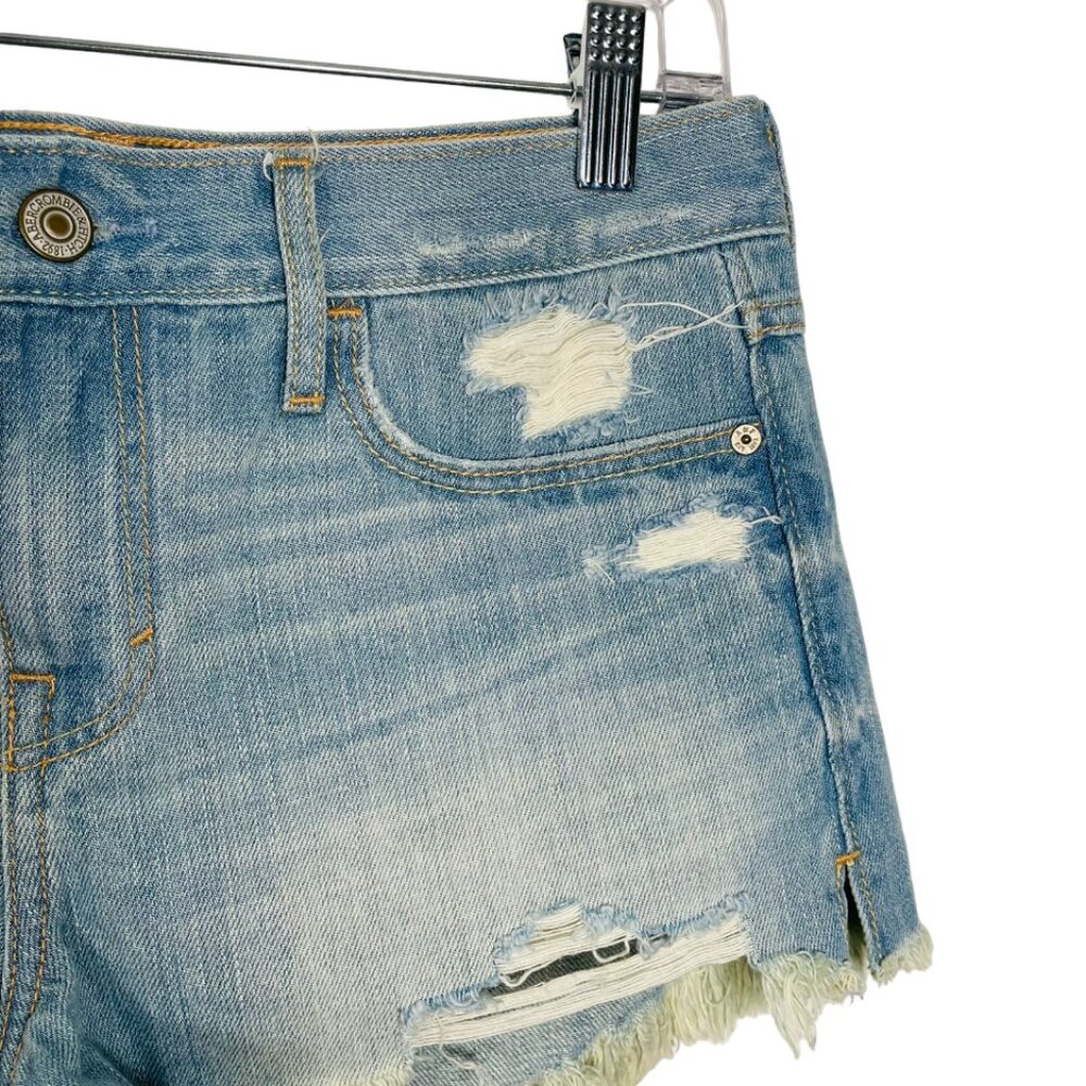 Abercrombie & Fitch Womens Mid Rise Distressed Jean Shorts Size 27 Light Wash - Picture 2 of 6